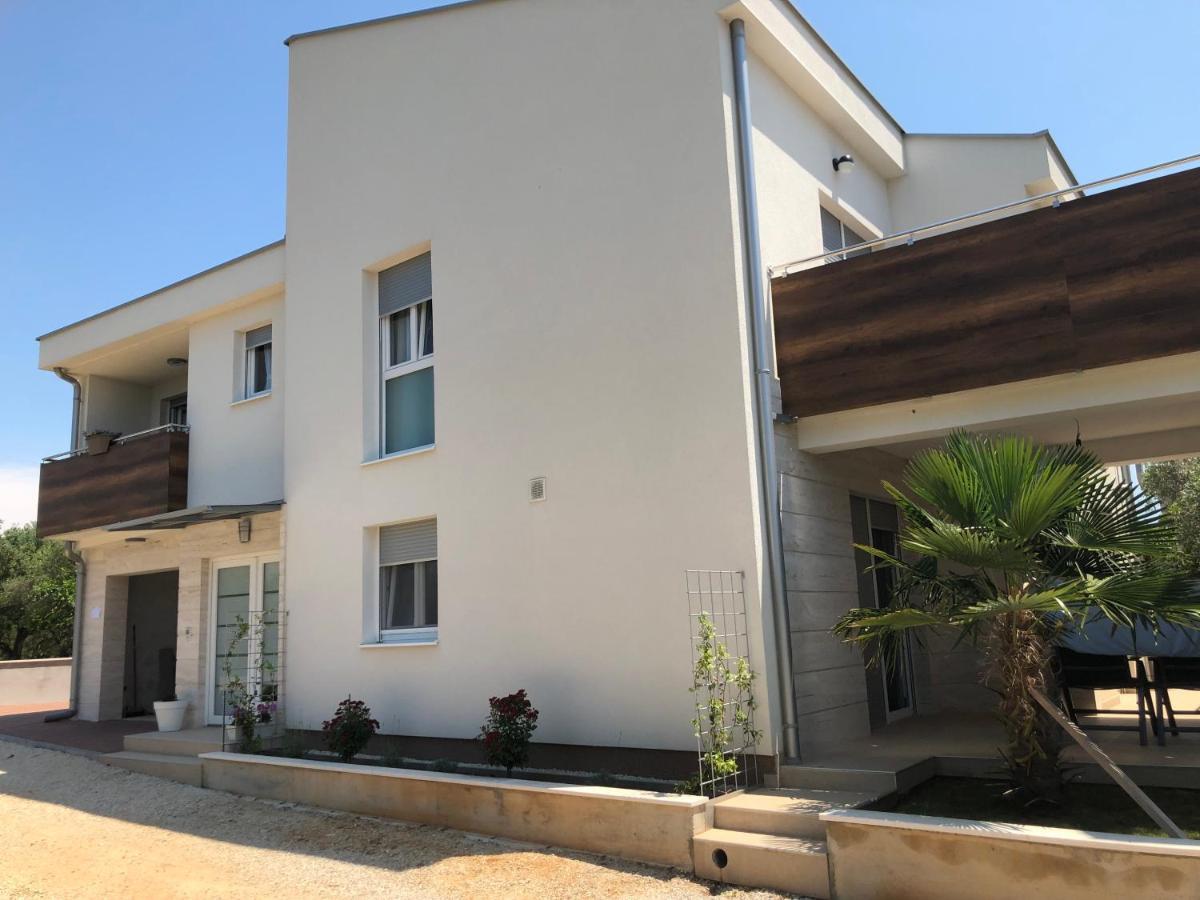 Apartmani Gavran Sukošan المظهر الخارجي الصورة